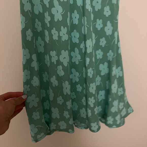 Float Dress - Picture 3 of 3